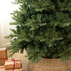 <span class=keywords><strong>Sapin</strong></span> de Noël artificiel de luxe de 7,5 pieds pré-éclairé, arbre articulé 100 % PE au toucher réaliste avec lumières LED blanc chaud - Product Image 4