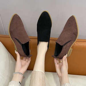 Spring New Arrival Thick Heel Pointed Toe British Style Flats Women Casual Plus Size Slip-on Mid Heel Shoes - Product Image 4
