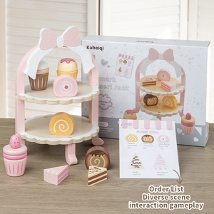 Ensemble <span class=keywords><strong>de</strong></span> jeu en bois pour desserts : gâteaux, cupcakes et roulés suisses assortis, accessoires <span class=keywords><strong>de</strong></span> <span class=keywords><strong>cuisine</strong></span> pour jeu d'imitation pour tout-petits - Product Image 3