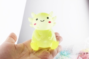 Jouets <span class=keywords><strong>anti</strong></span>-<span class=keywords><strong>stress</strong></span> mignons XTQ en forme de triton, peau transparente, dessin animé, best-seller, doux, compressibles, en TPR, 7x4,5 cm, unisexe pour enfants - Product Image 6