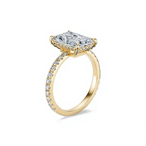 Anillo de Diamante Cultivado en Laboratorio de 2 Quilates con Corte Radiante, Banda Pavé de Oro Amarillo, Venta al Por Mayor - Product Image 4