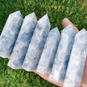 Piedras de celecita azul natural al por mayor, cristales en bruto en forma de torre para decoración del hogar y fabricación de joyas - Product Image 1