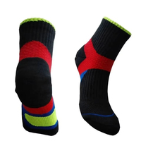 Chaussettes athlétiques Logo personnalisé Chaussettes pour hommes Vêtements de sport Chaussettes de compression en nylon pour la course à pied