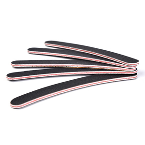 Lima de Uñas Curva Negra de Grano 100/180 con Punta Afilada Falcate, Pulidor de Doble Cara para Herramientas de Manicura y Pedicura - Product Image 1