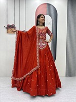 Supplier India Lehenga Choli Sutra Vichitra Mewah Desainer dengan Bordir untuk Pesta Pengantin dan Pakaian Pernikahan Tersedia untuk Dijual