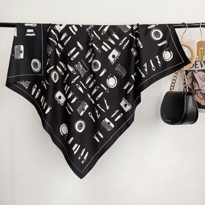 Wholesale 90x90cm <b>Square</b> Euro-American Printed Twill Polyester Fashion <b>Scarf</b> for Head Wrapping - Product Image 2
