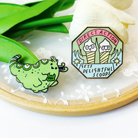 Broche en métal en forme de crème glacée avec logo personnalisé, prix d'usine en Chine, émail doux, épingle à revers