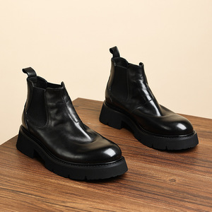 Chaussures habillées classiques en cuir véritable pour hommes, style européen, à enfiler, pour l'automne, idéales pour le travail et les mariages, tendance - Product Image 3