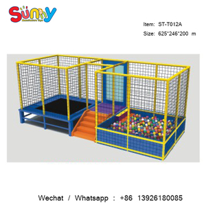 Trampolino per l'asilo all'aperto della casa del trampolino prescolare impermeabile con tetto colorato - Product Image 4