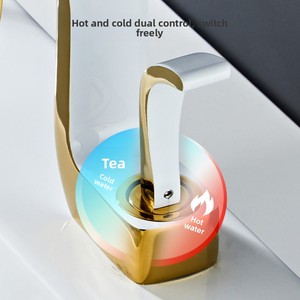Grifo de lavabo monomando de cascada de lujo ligero para agua fría y caliente, de montaje en cubierta con instalación de un solo orificio - Product Image 1