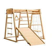 Aire de jeux intérieure 8-en-1 : structure d'escalade pour tout-petits, toboggans, mur d'escalade, échelle, balançoires, anneaux, table de jeu – Naturel