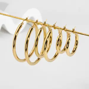 Modisch klassisch einfach 18k Gold plattiert rund Kreis Hoop Ohrring hypoallergenisch Edelstahl unbedruckt große Ohrringe YF4063