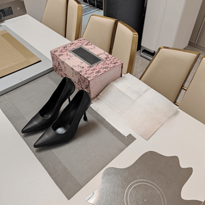 Zapatos de Tacón Jimmy para Mujer, Versátiles, con Punta en Pico y Tacón Esculpido, Cómodos, de Punta Cerrada, para Ocasiones Casuales y Formales - Product Image 2