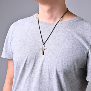 Original Titane Acier Sculpté Motif Pendentif Nouveau Polyvalent Croix Collier Hommes Personnalisé Mode - Product Image 3