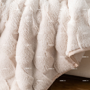 Couverture en fausse fourrure douce à carreaux double face, gaufrée en grille 3D, avec dos en velours mat uni, neutre pour la décoration de canapé et de <span class=keywords><strong>lit</strong></span> (OEM) - Product Image 4