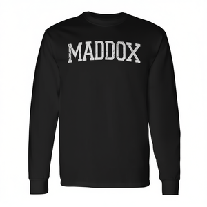 T-shirt a maniche lunghe Maddox, nero classico, con design personalizzato con nome - Product Image 2
