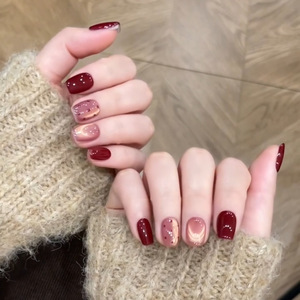 <span class=keywords><strong>Faux</strong></span> <span class=keywords><strong>ongles</strong></span> courts en amande à couverture complète, design feuille <span class=keywords><strong>d</strong></span>'<span class=keywords><strong>or</strong></span> et perles, vente en gros <span class=keywords><strong>d</strong></span>'usine - Product Image 2