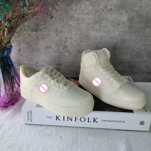 Vela Aromática Personalizada J51 Hecha a Mano con Cera de Soya Natural con Diseño de la Zapatilla <span class=keywords><strong>AJ1</strong></span> <span class=keywords><strong>Air</strong></span> Force One - Product Image 4