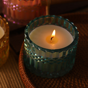 Venta al por mayor de lujo sin humo de <span class=keywords><strong>soja</strong></span> de cera de plantas de aceite esencial perfumado vela de cristal Decoración del hogar - Product Image 4