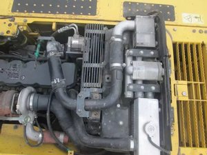 รถขุดตีนตะขาบ Komatsu PC240 มือสอง น้ำหนัก 22 ตัน กำลังการขับเคลื่อนทรงพลัง คุณภาพดั้งเดิม เครื่องยนต์ ปั๊ม เกียร์ ของแท้ มั่นใจได้ - Product Image 6