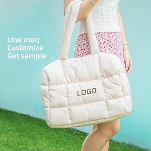Wholesale Custom Soft Quilted Oversized Polyester Travel Duffel Tote Bag For <strong>Women</strong> Big <strong>Puffer</strong> Zipper Closure With Lining