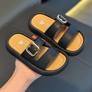 Les pantoufles pour enfants les plus vendues en été sont élégantes, épaissies, simples, sans odeur, antidérapantes et anti-chute, douces et confortables - Product Image 5