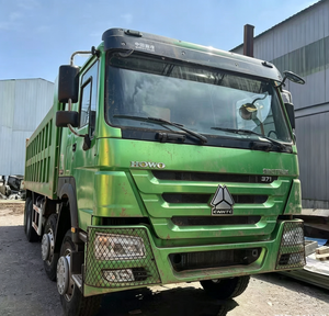 Camion benne d'occasion SINOTRUK HOWO 8x4 371HP Euro 2, 16 tonnes, pour <span class=keywords><strong>transport</strong></span> lourd général - Product Image 1