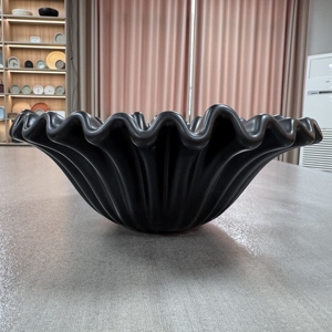 <span class=keywords><strong>Plateau</strong></span> de rangement moderne et unique en résine noire à volants Design contemporain élégant pour la maison ou le <span class=keywords><strong>bureau</strong></span> - Product Image 4