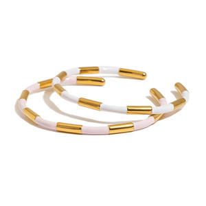 Brazalete Abierto de Bambú Rosa, Joyería de Acero Inoxidable con Oro de 18K, Accesorio de Moda para Mujer, Regalo con Diseño Geométrico - Product Image 1