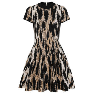 豹纹圆领短袖褶边短针织连衣裙气质时尚弹力修身针织女装新款 - Product Image 2