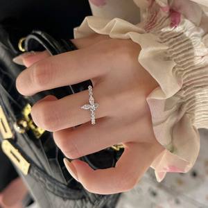 Bague papillon classique entièrement sertie de diamants, argent pur S925 avec incrustation de diamants taillés, luxe haut de gamme, sensation légère, superposition fine - Product Image 1