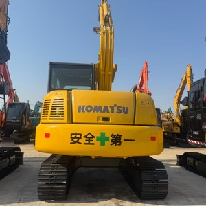 Mini-excavatrice Komatsu PC70 d'occasion à bas prix, 7 tonnes, hydraulique, sur chenilles, avec moteur et boîte de vitesses en bon état, provenance Japon - Product Image 3