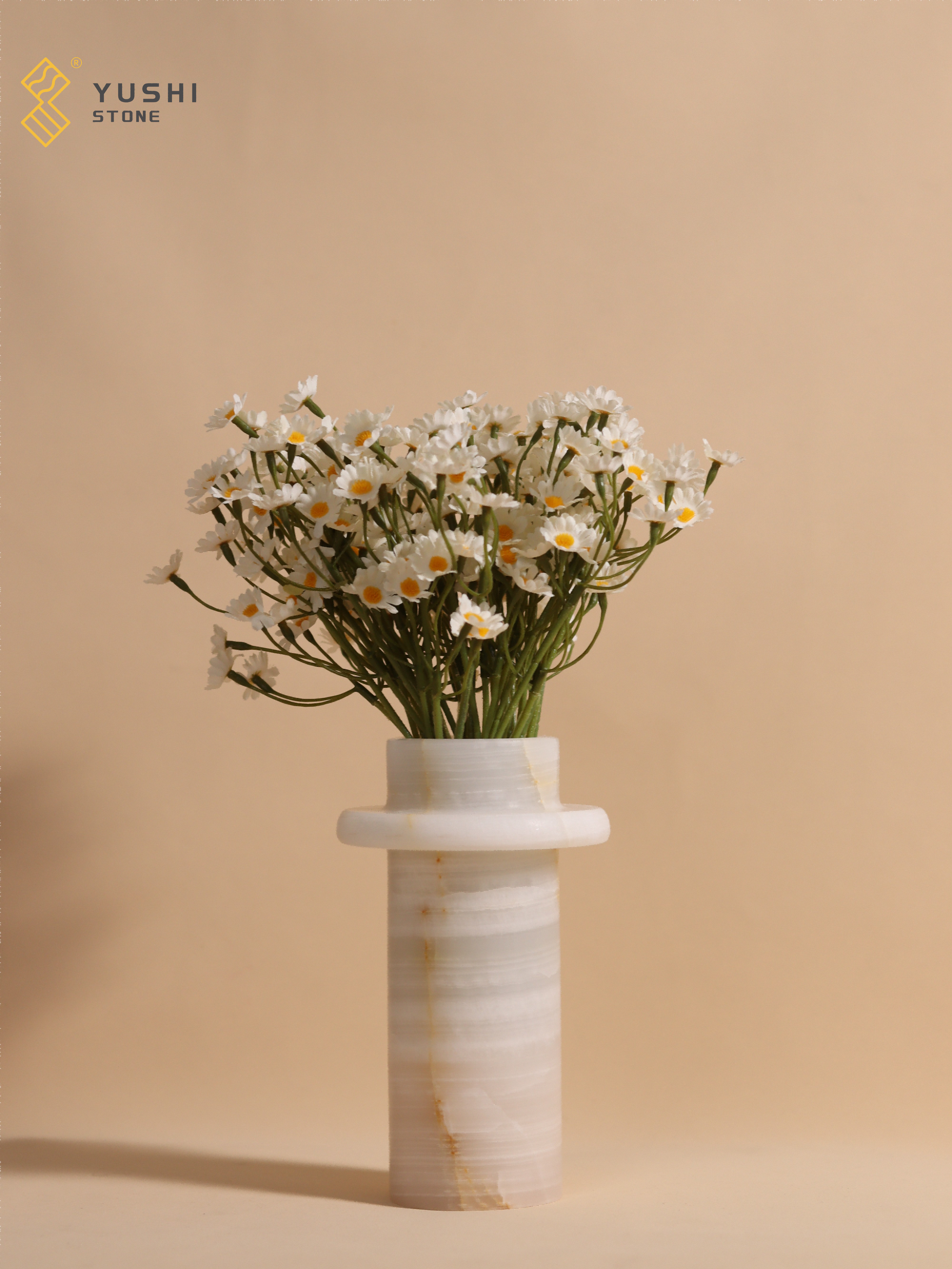 Vaso di pietra onice bianco