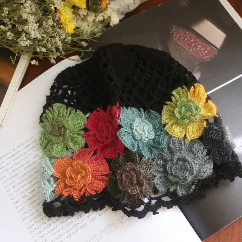 Mũ Dệt Kim nữ mùa thu và mùa đông màu gradient handmade Crochet hoa toe cap Mũ Retro vẻ đẹp thanh lịch mũ họa sĩ rỗng