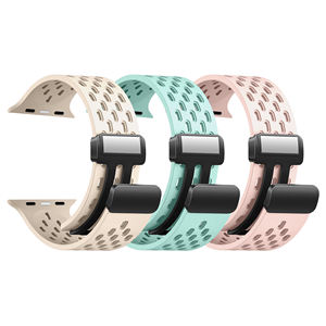 Cinturino Sportivo Traspirante in Silicone Morbido con Fibbia Magnetica Pieghevole per IWatch Serie 9, Ultra <span class=keywords><strong>2</strong></span>, SE, Ultra, 8 7 6 5 4 <span class=keywords><strong>3</strong></span> <span class=keywords><strong>2</strong></span> - Product Image 5