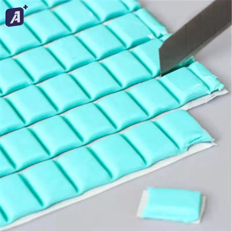 Arcilla adhesiva reutilizable para uñas, tira de tachuelas azules, plástico, bricolaje, antiadherente