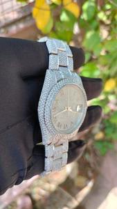 Reloj de Diamantes Moissanite con Números Completamente Adornados, Reloj de Acero Inoxidable para Hombre y Mujer para Fiestas - Product Image 4