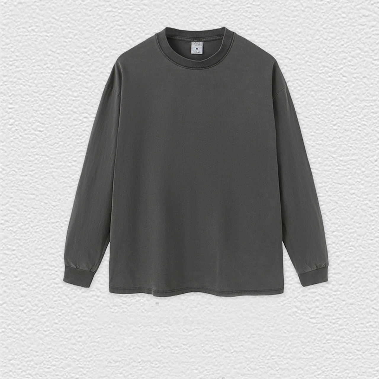 สีเทาเข้ม