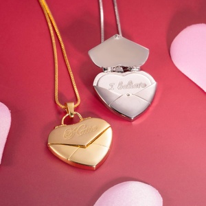 Collier pendentif médaillon cœur ouvert personnalisé avec nom et photo, chaîne en acier inoxydable, or/argent - Product Image 1