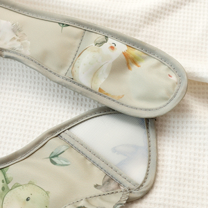 Bavoirs d'alimentation réutilisables imprimés personnalisés pour bébés <span class=keywords><strong>Tablier</strong></span> en <span class=keywords><strong>plastique</strong></span> pour bave d'enfants avec des impressions uniques Bavoirs pour bébés Pokcket - Product Image 3