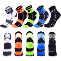 Chaussettes de Sport réfléchissantes pour hommes et femmes, chaussettes de Compression, en coton éponge absorbant, sans couture, soutien d'arc, 8 couleurs