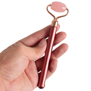 2019 amazon top seller <span class=keywords><strong>Cristal</strong></span> mélangé et quartz rose ensemble de rouleau, rouleau de jade pour visage avec chocolat poignée - Product Image 4