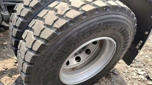 Camión SINO de Alta Calidad, Camión H0WO 6x4 de 10 Ruedas y 371hp, Camiones Tractores, Camión de Transporte, en Venta - Product Image 6