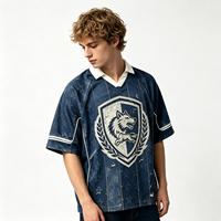 Maillot de football bleu vieilli avec motif loup, effet délavé soleil, en polyester épais, style vintage, pour homme