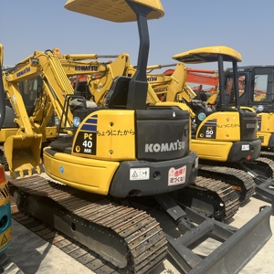 Excavadoras KOMATSU PC40MR de 4 y 5.5 Toneladas de Segunda Mano al Precio Más Bajo y Buena Calidad, Incluye Motor y Bomba de Alta Calidad - Product Image 4