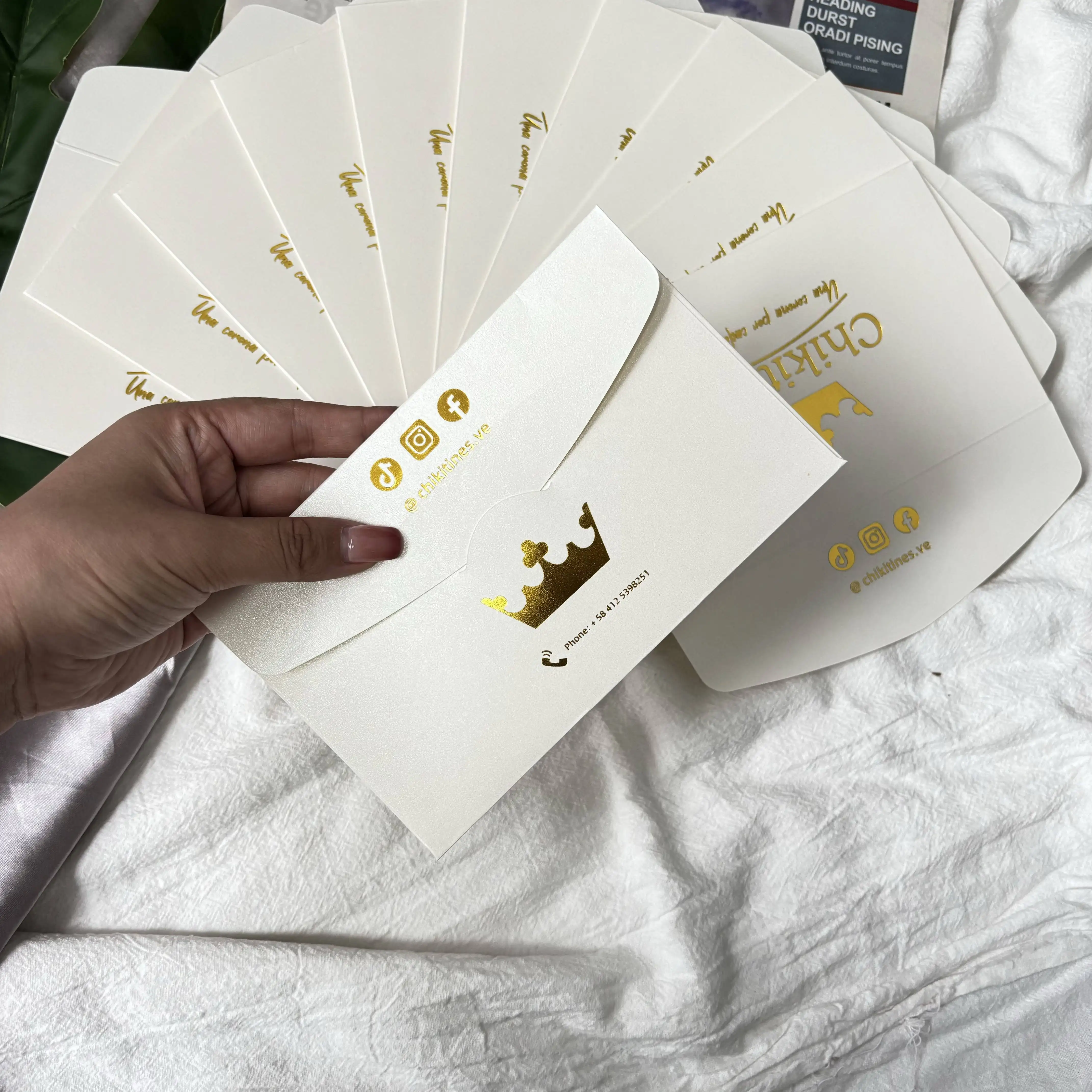 Design high-quality wedding cards and invitation envelopes, luxurious wedding invitation paper envelopes