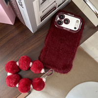 Coque de téléphone douce et moelleuse en peluche avec support d'appareil photo et chaîne de perles pompon pour iPhone 18 Pro Max, 17, 16, 15