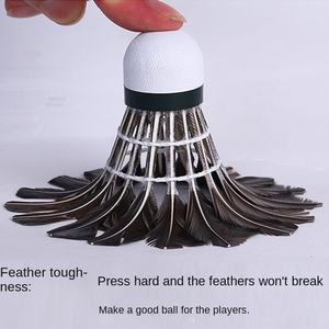 Factory Direct Balle d'entraînement de badminton 12 pièces en <span class=keywords><strong>fourrure</strong></span> d'oie et <span class=keywords><strong>volant</strong></span> en plumes de canard pour le divertissement des étudiants et de la famille - Product Image 4