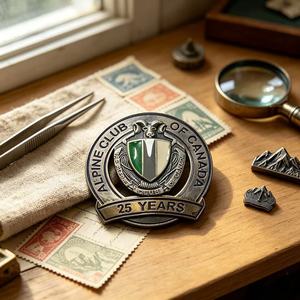 Écusson en métal émaillé Vintage Alpine Club Canada 25 ans, motif Tête de Bélier, pour insignes de collection - Product Image 6