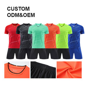Toptan futbol takımı üniforma setleri, özel futbol formaları, özel takım futbol formaları - Product Image 1